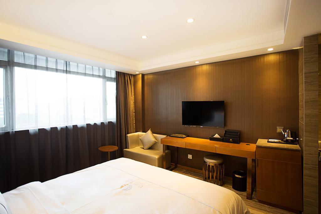 Insail Hotel Zhuhai Room photo