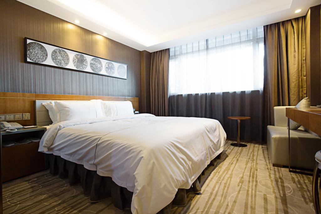 Insail Hotel Zhuhai Room photo